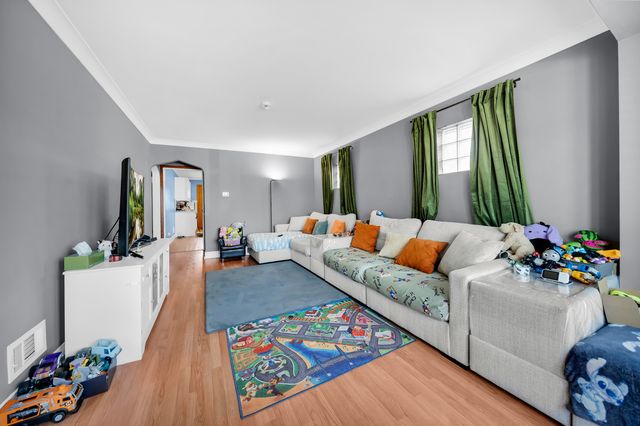 6805 S Kildare Avenue, Chicago, IL 60629
