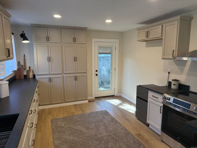 305 Glenora Avenue, Sherwood, AR 72120