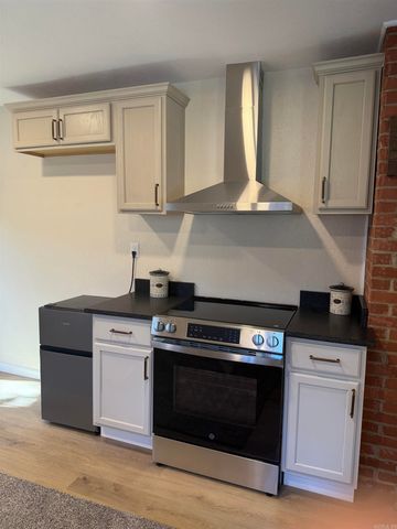 305 Glenora Avenue, Sherwood, AR 72120