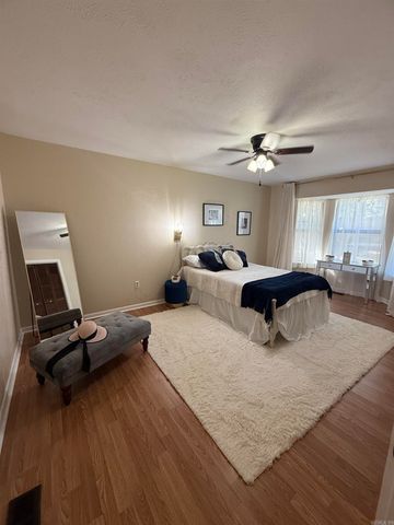 305 Glenora Avenue, Sherwood, AR 72120