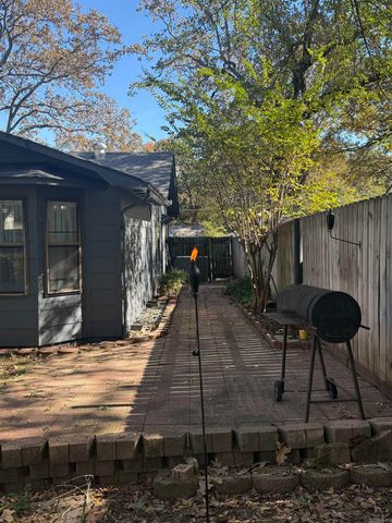 305 Glenora Avenue, Sherwood, AR 72120