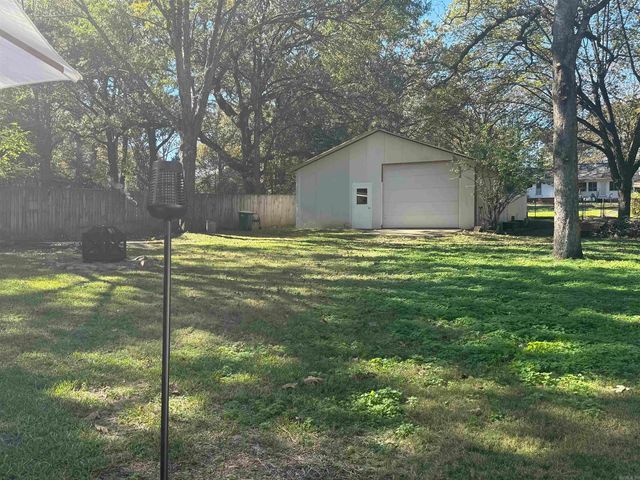 305 Glenora Avenue, Sherwood, AR 72120