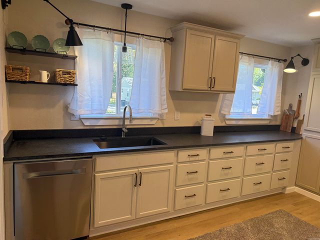 305 Glenora Avenue, Sherwood, AR 72120