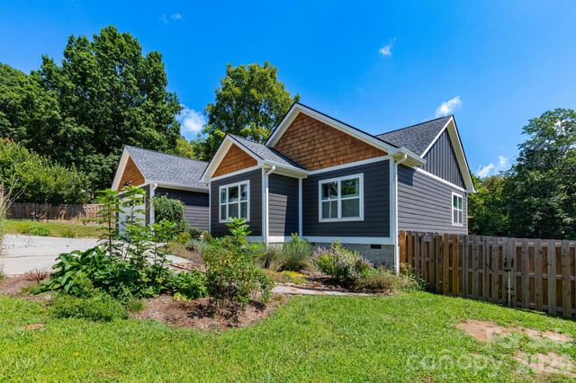 206 Padgettown Road, Black Mountain, NC 28711