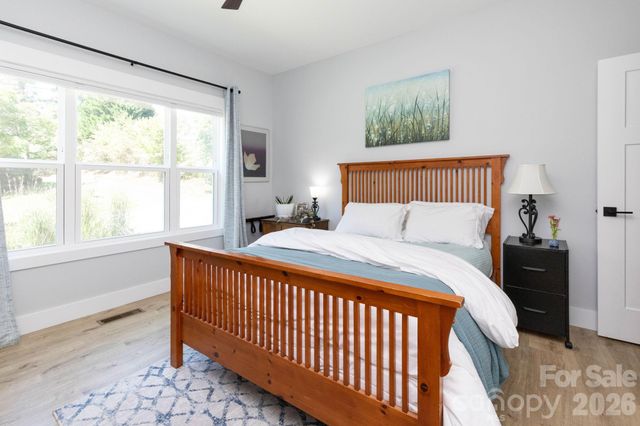 206 Padgettown Road, Black Mountain, NC 28711