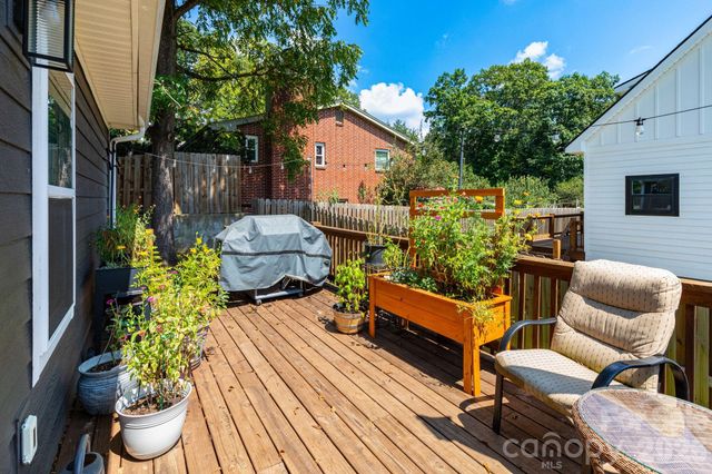 206 Padgettown Road, Black Mountain, NC 28711