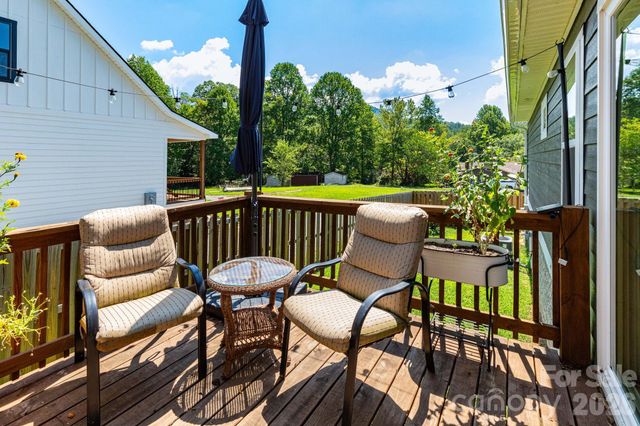 206 Padgettown Road, Black Mountain, NC 28711