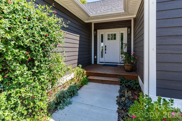 206 Padgettown Road, Black Mountain, NC 28711