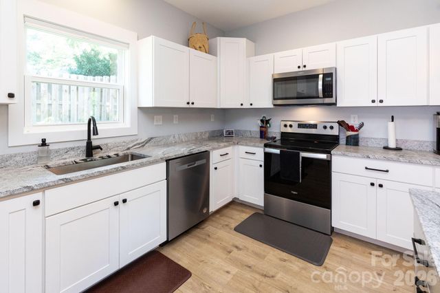 206 Padgettown Road, Black Mountain, NC 28711