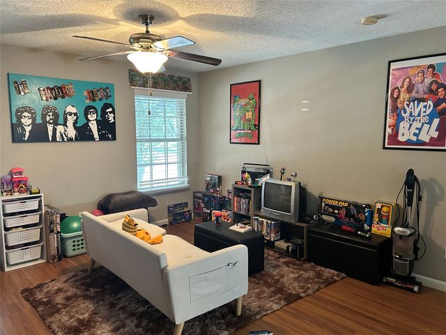 4360 Mesa Drive, Carrollton, TX 75010