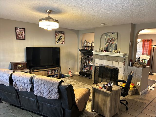 4360 Mesa Drive, Carrollton, TX 75010