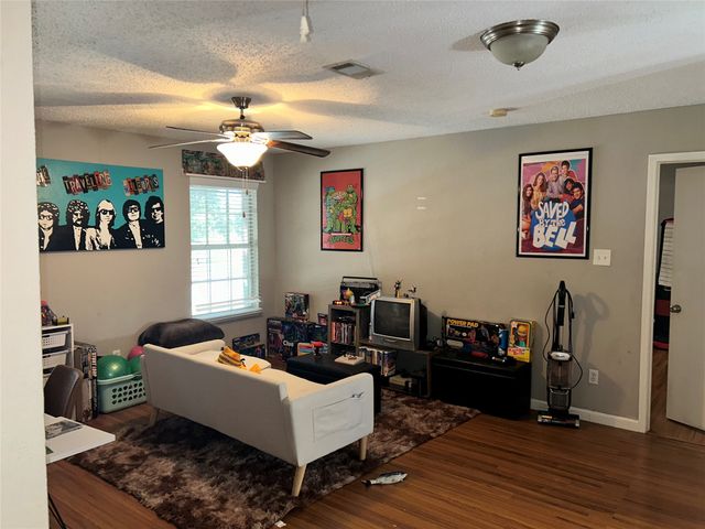 4360 Mesa Drive, Carrollton, TX 75010