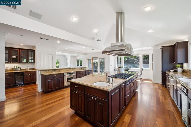 21 Nemea Ln, Lafayette, CA 94549