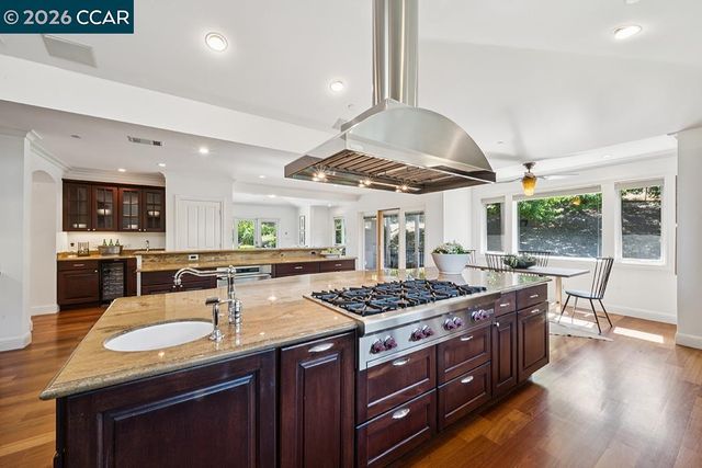 21 Nemea Ln, Lafayette, CA 94549
