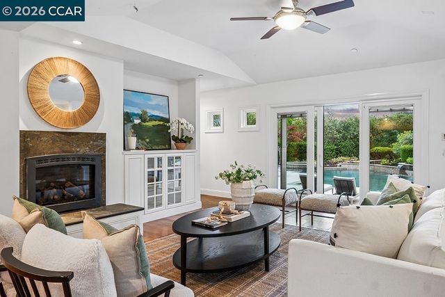 21 Nemea Ln, Lafayette, CA 94549