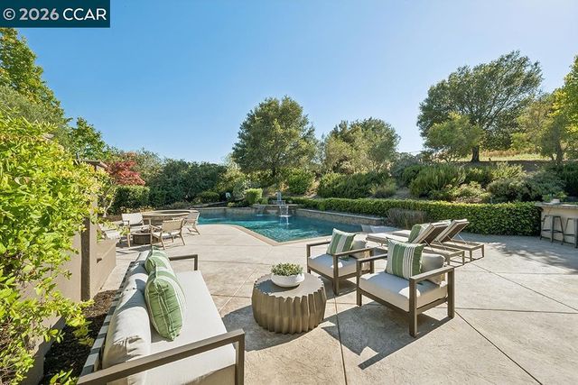 21 Nemea Ln, Lafayette, CA 94549
