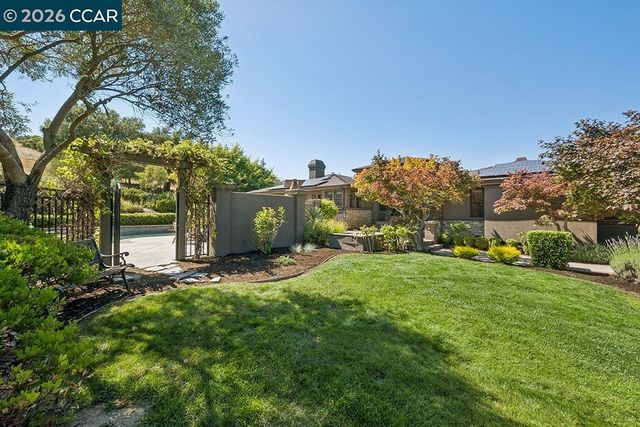 21 Nemea Ln, Lafayette, CA 94549