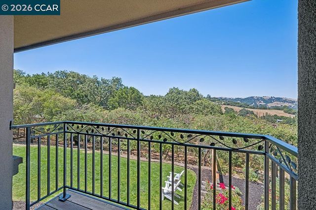 21 Nemea Ln, Lafayette, CA 94549
