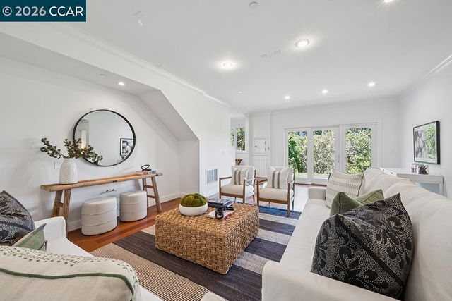 21 Nemea Ln, Lafayette, CA 94549