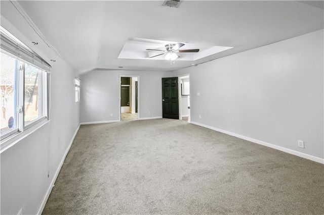 240 W Lake NW Drive, Atlanta, GA 30314