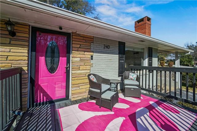 240 W Lake NW Drive, Atlanta, GA 30314