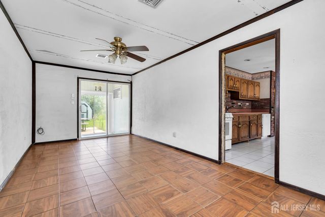 106 Kendall Drive, Sayreville, NJ 08859