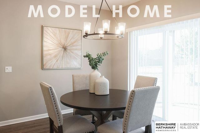 10522 S 113th Street, Papillion, NE 68046