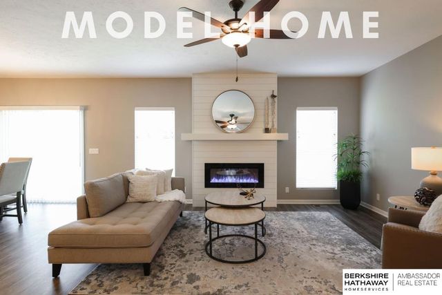 10522 S 113th Street, Papillion, NE 68046