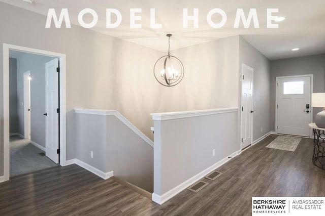 10522 S 113th Street, Papillion, NE 68046