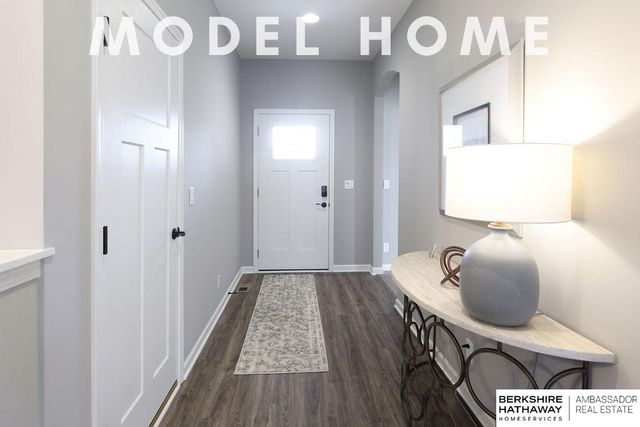 10522 S 113th Street, Papillion, NE 68046