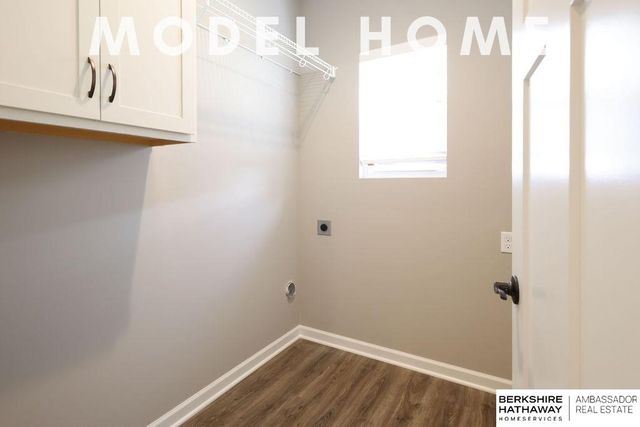 10522 S 113th Street, Papillion, NE 68046