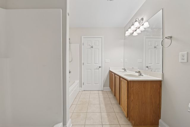 126 Noel Cove Circle, Hermitage, TN 37076