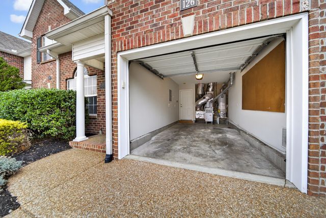 126 Noel Cove Circle, Hermitage, TN 37076