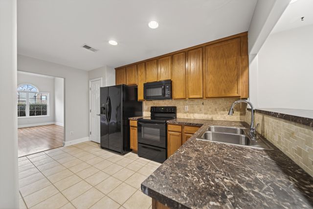 126 Noel Cove Circle, Hermitage, TN 37076