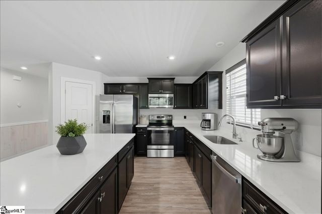 2250 Hemming Way, Boiling Springs, SC 29316