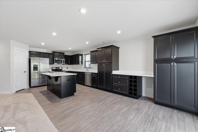 2250 Hemming Way, Boiling Springs, SC 29316