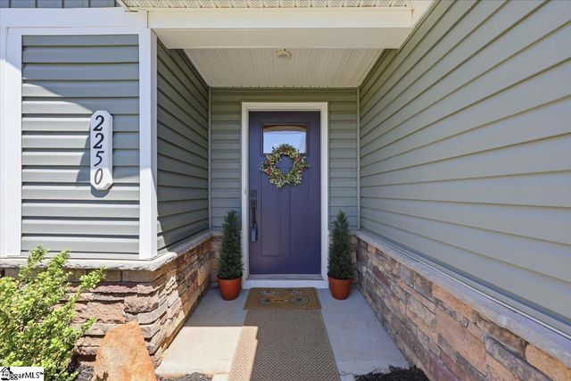 2250 Hemming Way, Boiling Springs, SC 29316