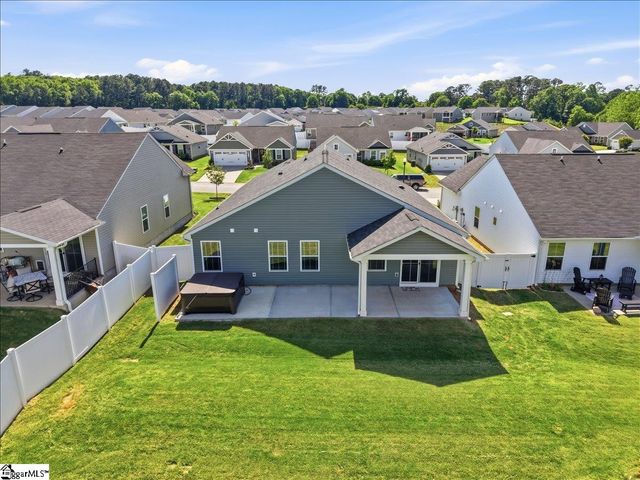 2250 Hemming Way, Boiling Springs, SC 29316