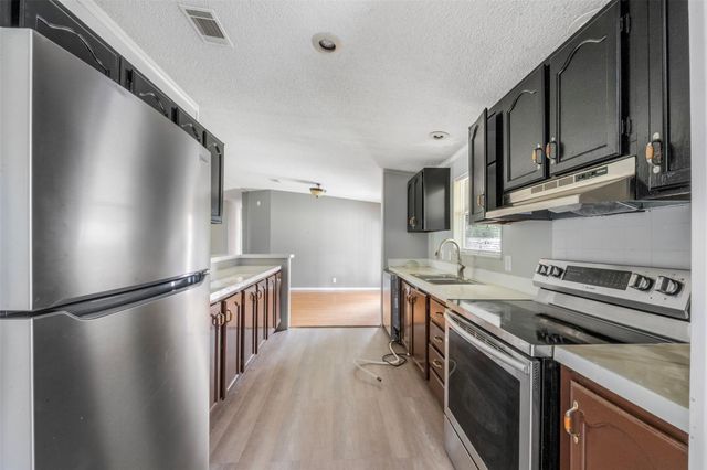 15807 Cypress Garden Drive, Tomball, TX 77377