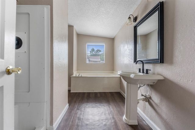 15807 Cypress Garden Drive, Tomball, TX 77377