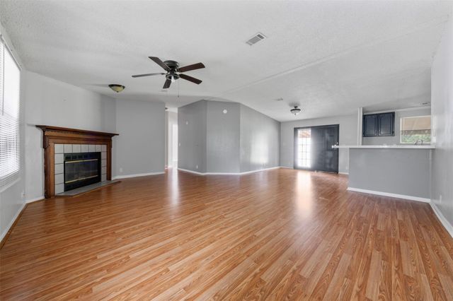 15807 Cypress Garden Drive, Tomball, TX 77377