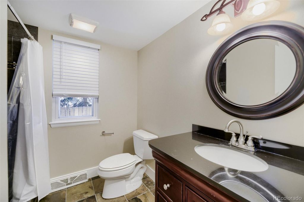 Image 10 of property listing at 7855 S Wabash Court, Centennial, CO 80112