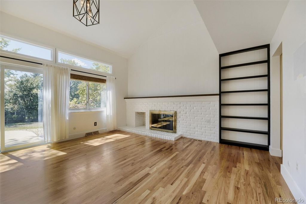 Image 13 of property listing at 7855 S Wabash Court, Centennial, CO 80112