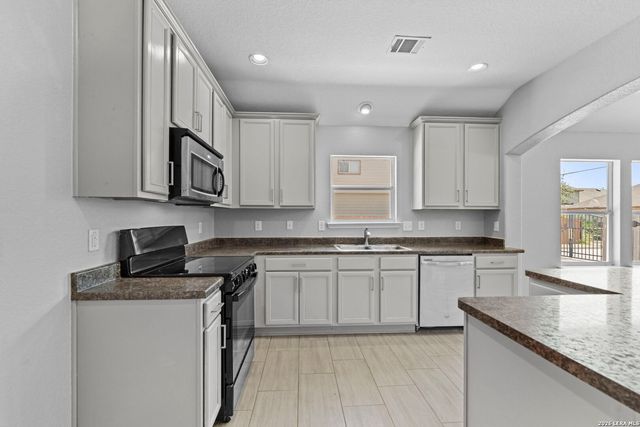 9718 SUN ML, San Antonio, TX 78254