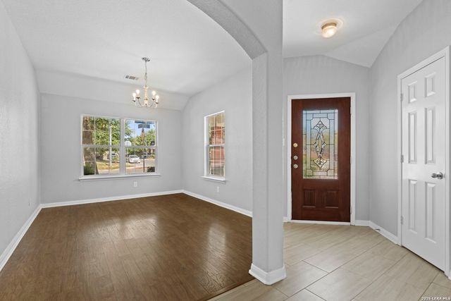 9718 SUN ML, San Antonio, TX 78254