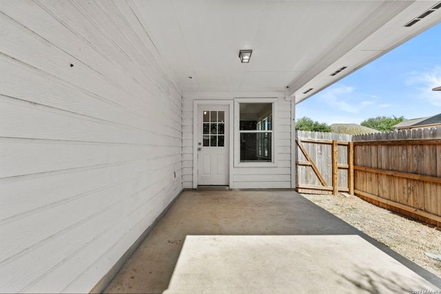 9718 SUN ML, San Antonio, TX 78254