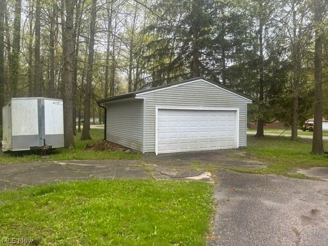 4845 W Lagoon Road, West Farmington, OH 44491