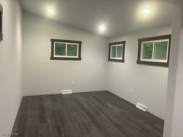 4845 W Lagoon Road, West Farmington, OH 44491