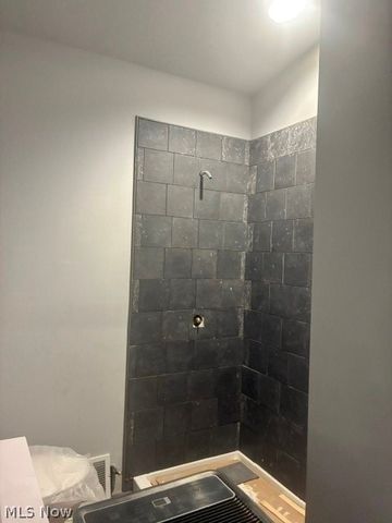 4845 W Lagoon Road, West Farmington, OH 44491