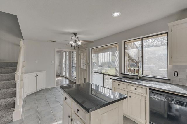 4 Whittier Court, Highland Village, TX 75077